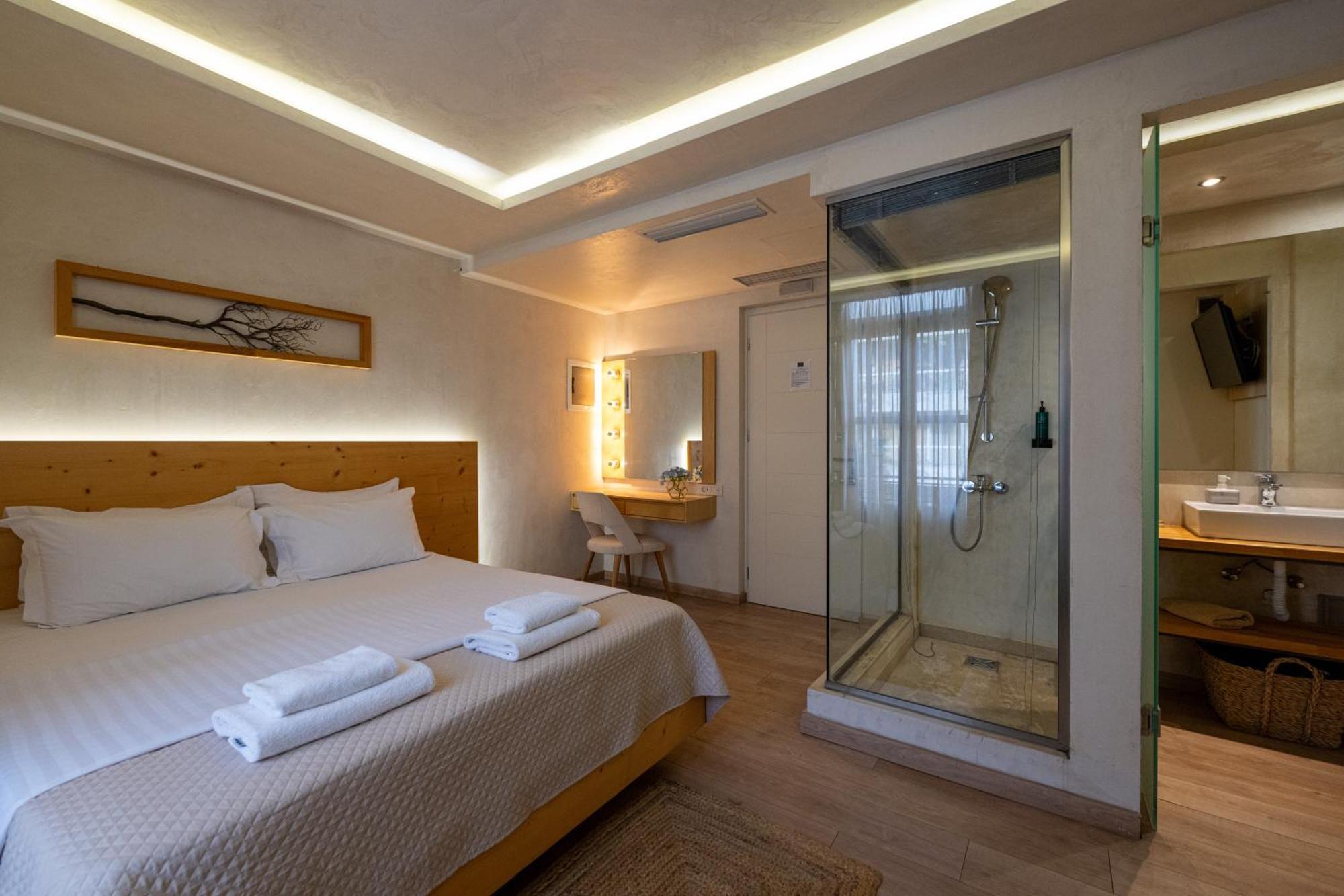 Panellinion Luxury Rooms Каламата Екстер'єр фото