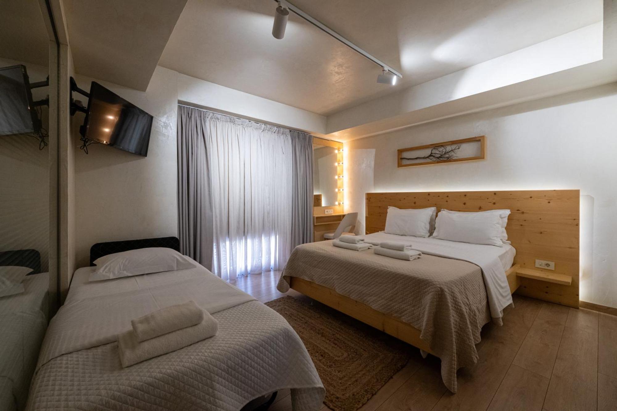 Panellinion Luxury Rooms Каламата Екстер'єр фото
