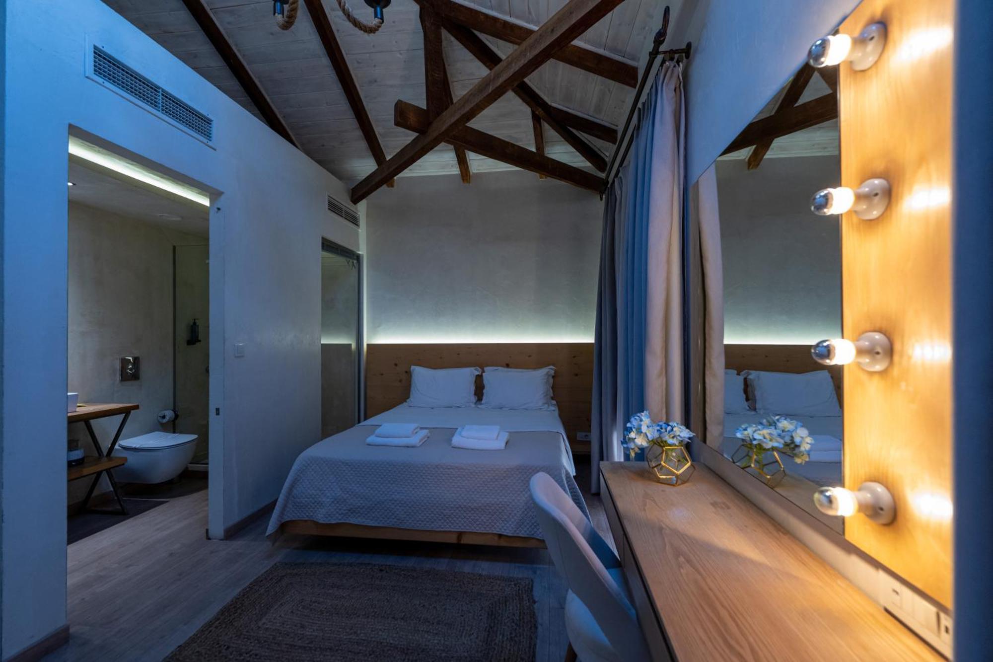 Panellinion Luxury Rooms Каламата Екстер'єр фото