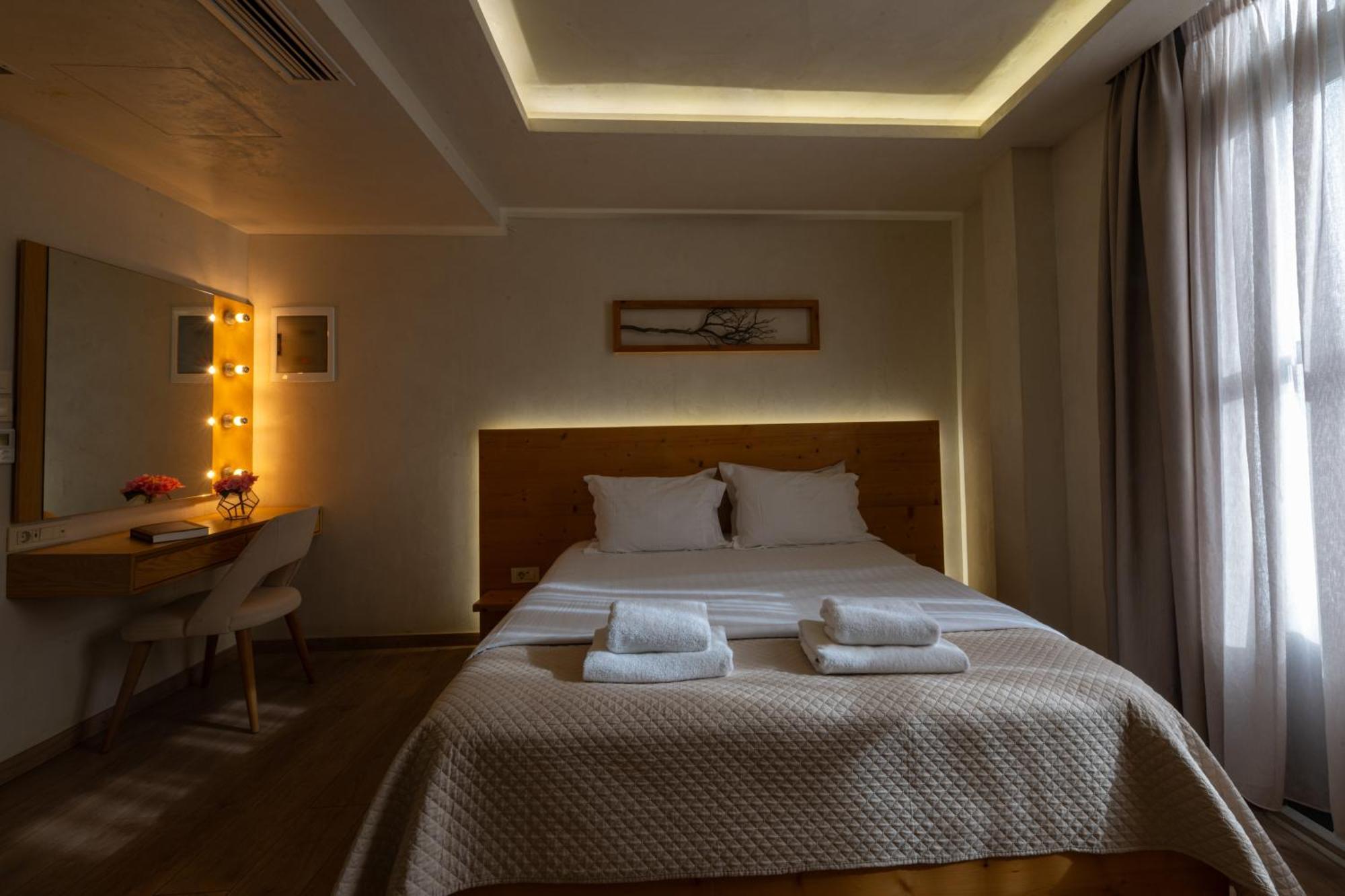 Panellinion Luxury Rooms Каламата Екстер'єр фото