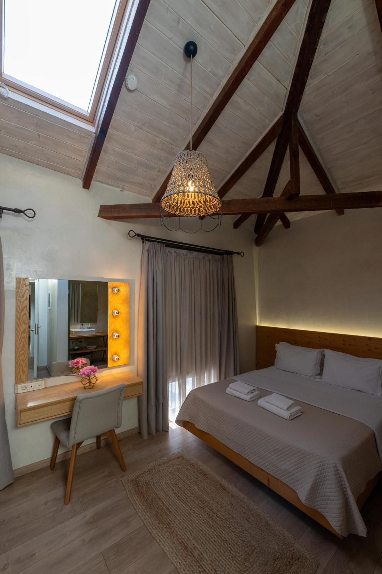 Panellinion Luxury Rooms Каламата Екстер'єр фото
