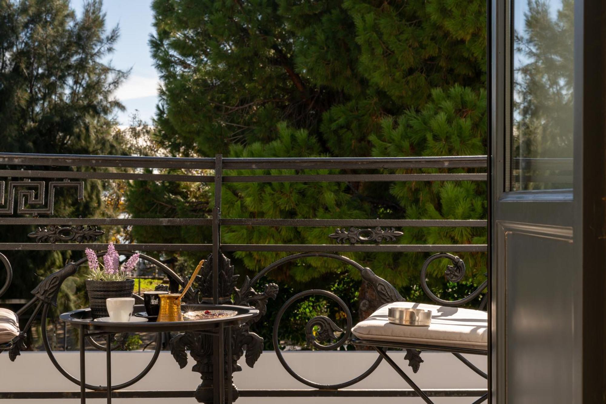 Panellinion Luxury Rooms Каламата Екстер'єр фото